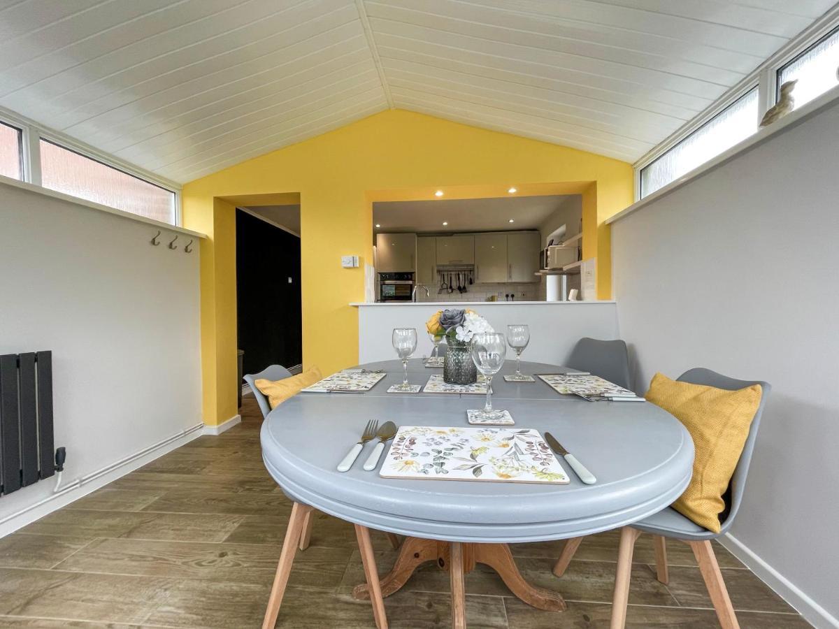 Well Situated, Cosy 2 Bed House Villa West Kirby Dış mekan fotoğraf
